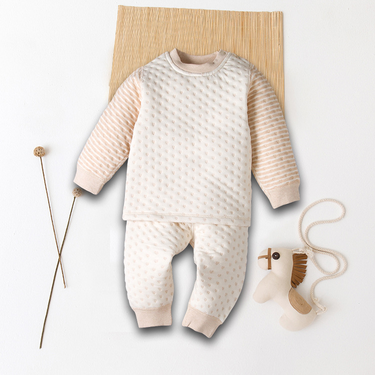 童装新款彩棉宝宝秋冬保暖内衣套装婴幼儿夹棉两件套肩开扣加厚