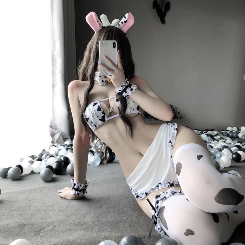 兔茶姬:日系性感学生奶牛三点式内衣诱惑女仆速攻袜私房透明睡衣