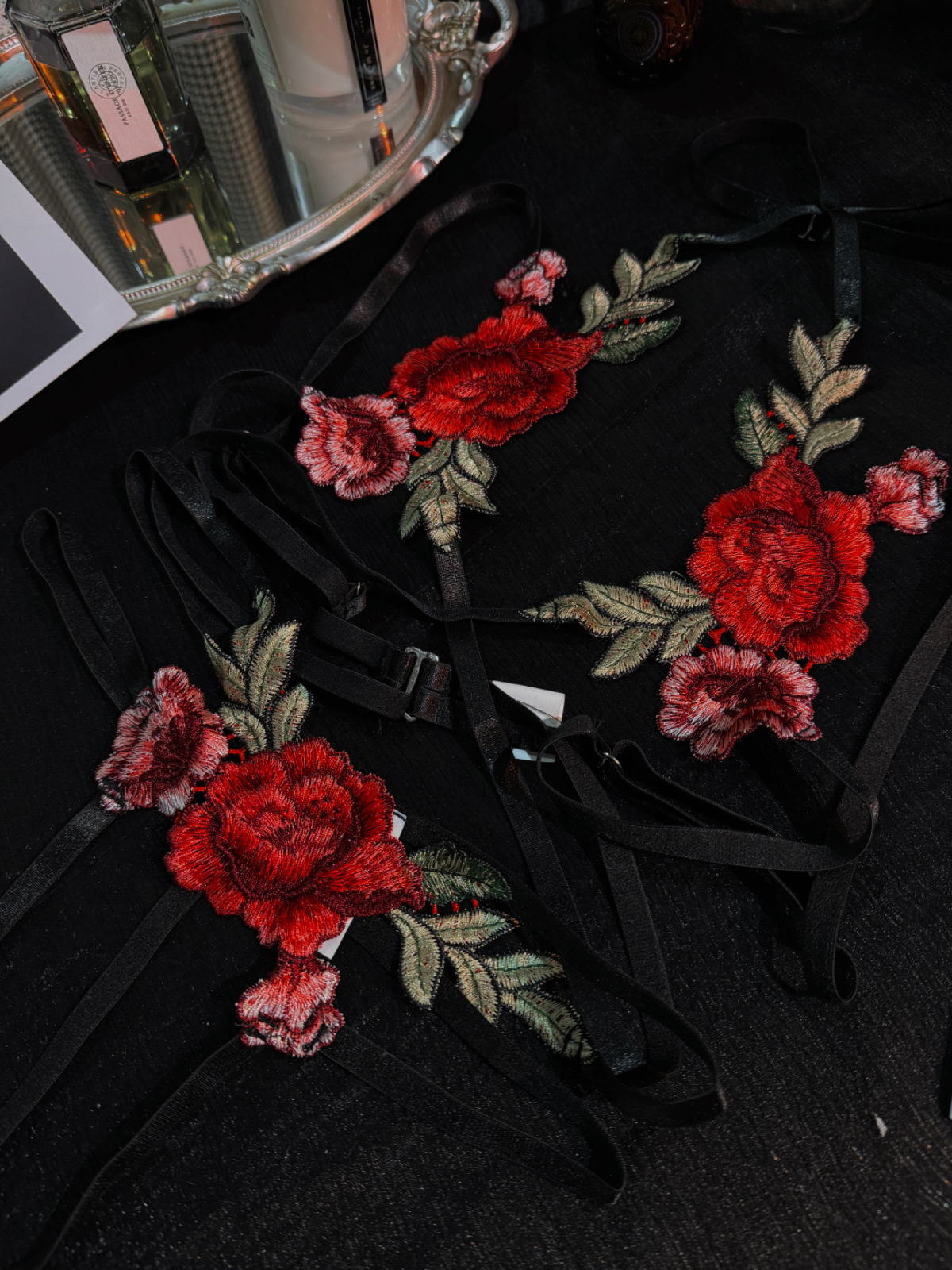 MrsPanda·珍爱一生·刺绣绑带玫瑰内衣套装文胸性感花朵复古